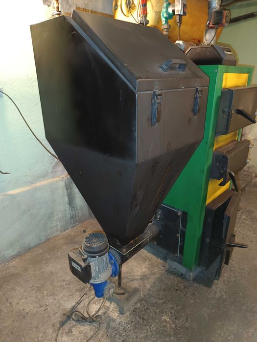 Części pieca, kotła ekogroszek Żywiec 22kW podajnik mało używane