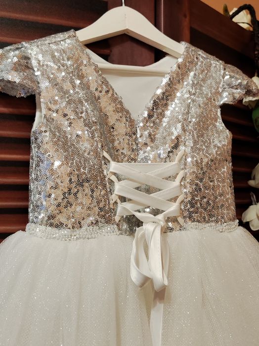 Блискуче срібне плаття 116-128 на новорічний ранок, платье на утренник