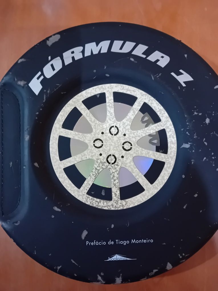 Formula 1 " Capa com sinais de desgaste "