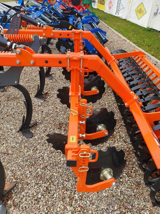 Agregat kultywator bezorkowy SPEC HD 3,0 MANDAM Landstal Agro-Masz