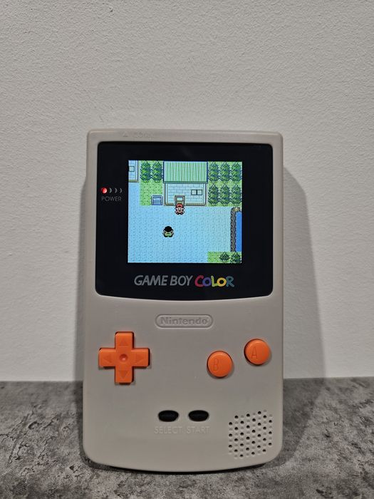 Gameboy Colour + Pokemon