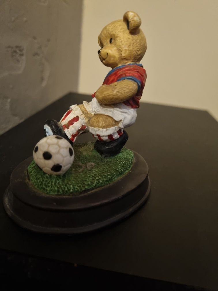 Piłkarz figurka kolekcjonerska miś futbol