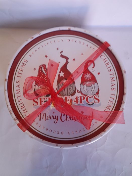 Подарочный набор новогодних тарелок. Гномы