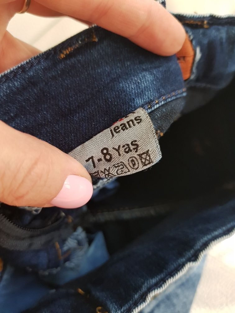Новые классные джинсы на 5 лет