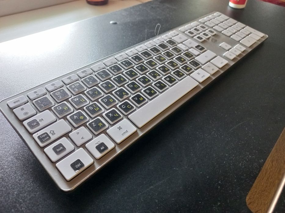 Клавіатура MacBook у гарному стані