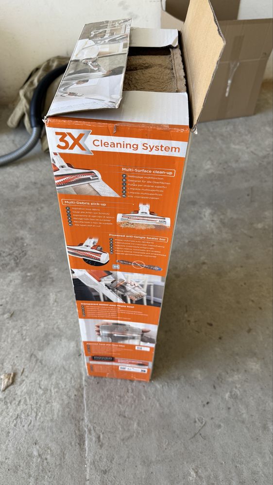 Аккумуляторный пылесос BLACK+DECKER BHFEV182C