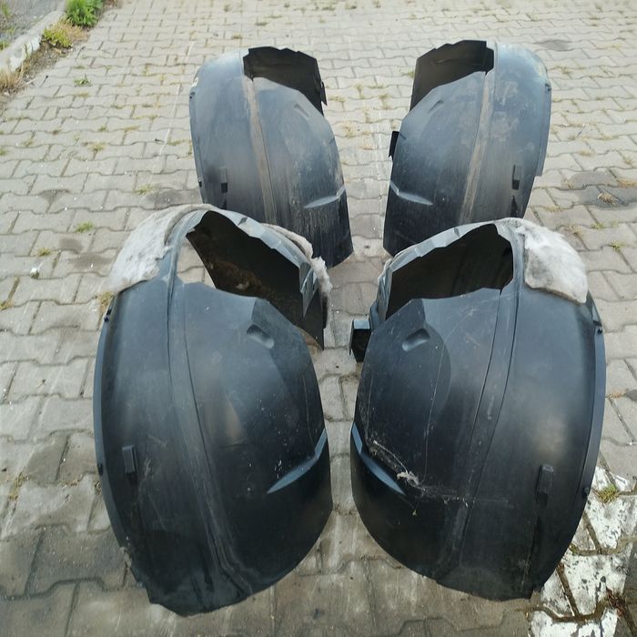 Chrysler Town&Country Lancia Voyager nadkola przód