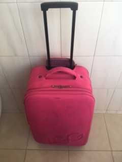 Mala de Viagem Cor de Rosa