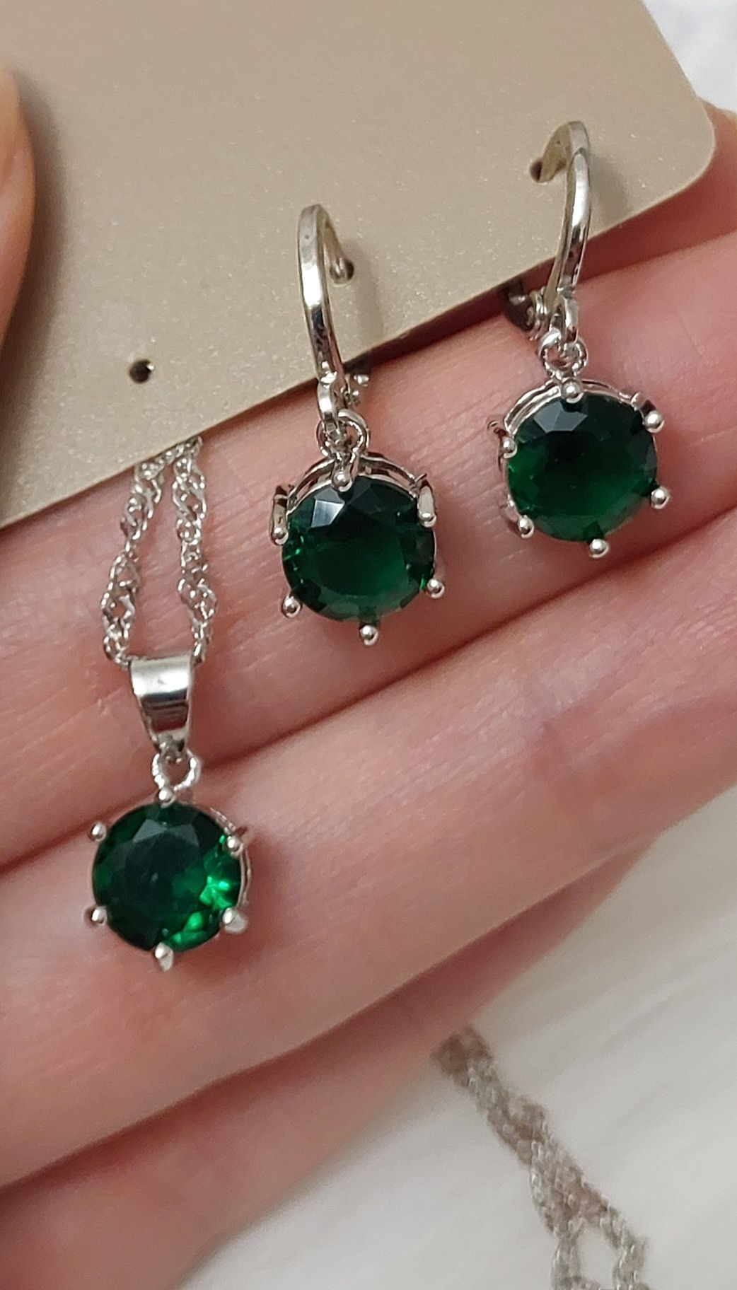 Komplet srebrnej biżuterii grawer zielone oczko