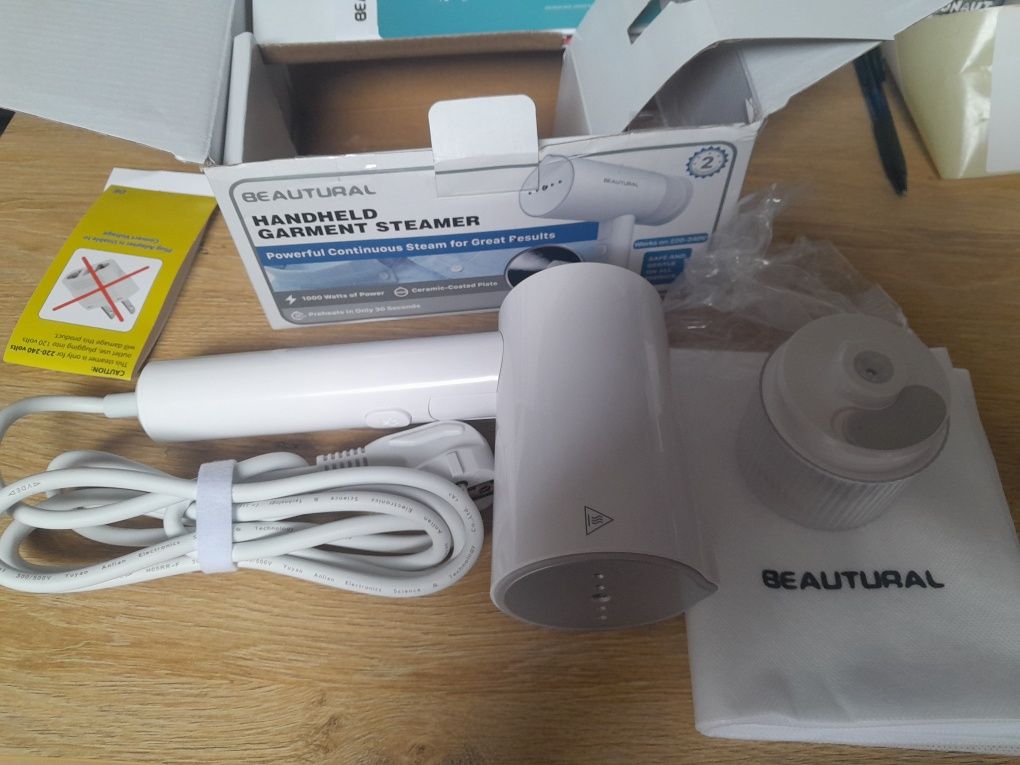 Parownica do ubrań składana ręczna beautural 1000w 150ml