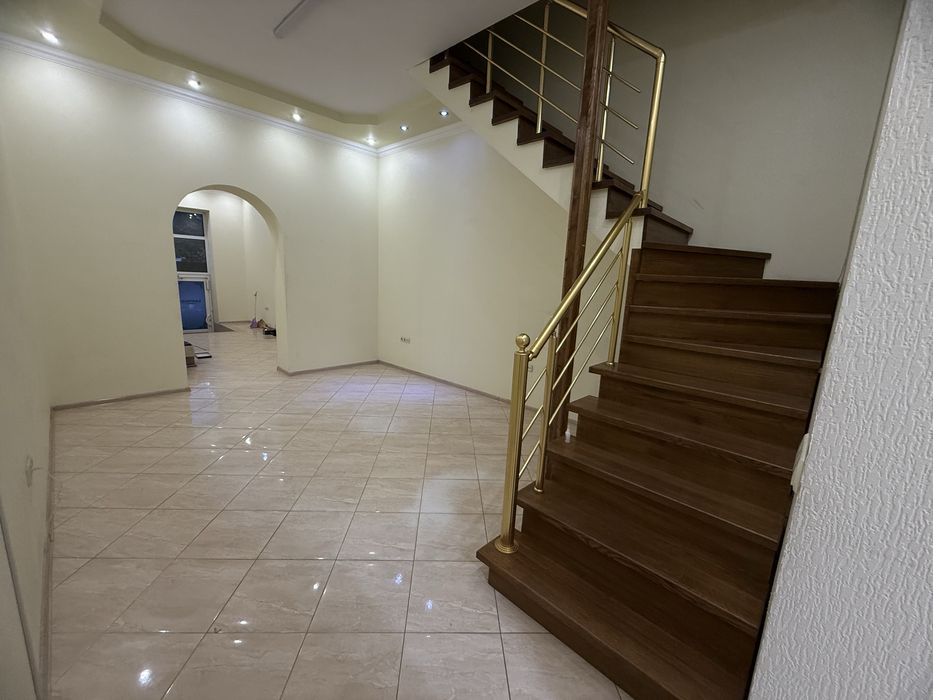 Оренда комерційного приміщення .