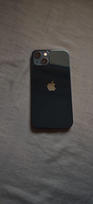 Sprzedam iPhone 13 128 w dobrym stanie.