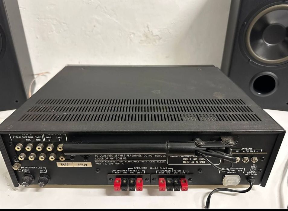 Amplituner/wzmacniacz stereo Harman Kardon 330C