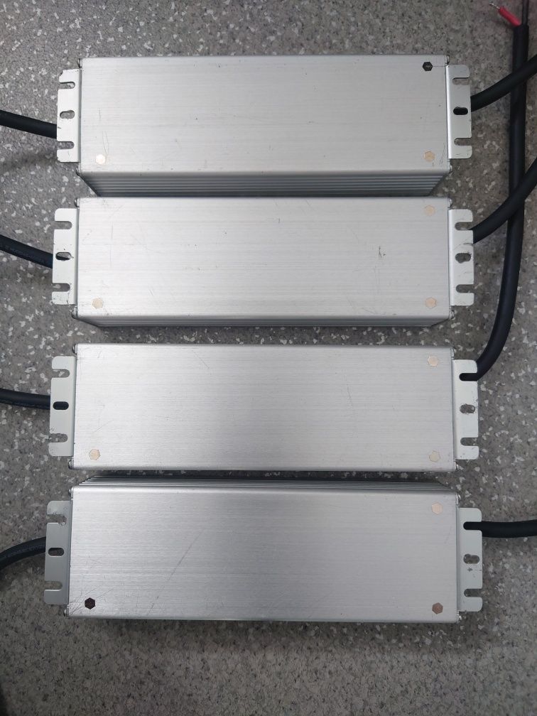 Hermetyczny zasilacz LED MeanWell 150W 12 V DC 12A