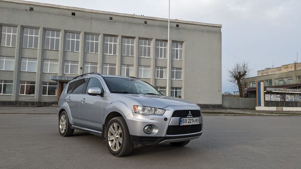 Mitsubishi Outlander, 2012, 4×4, 7 місць, дизель