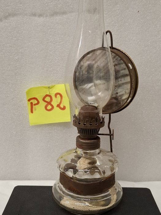 Lampa naftowa szklana z kloszem prl