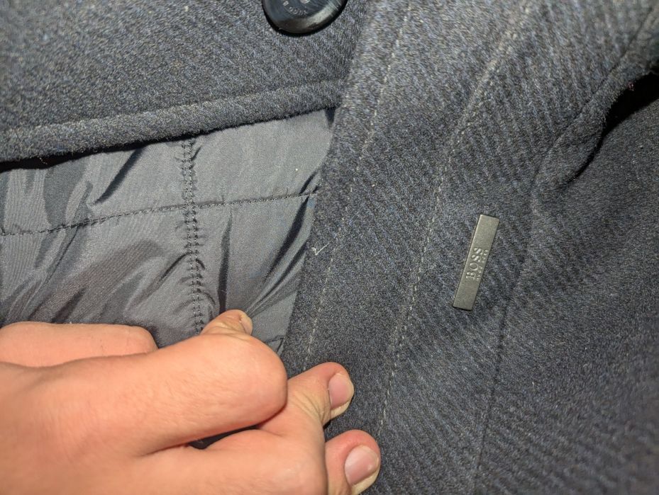 Продам чоловіче пальто Hugo boss (Оригінал)