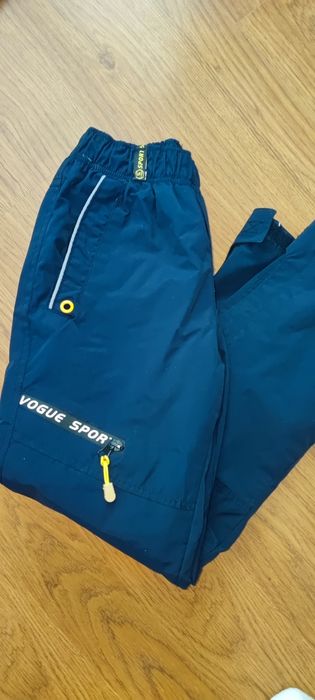 Штани утеплені для хлопчиків 134/140.