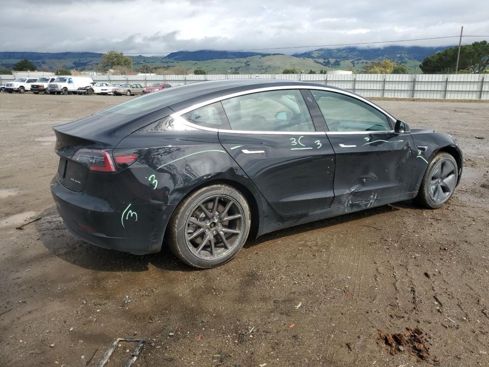 Tesla Model 3 longe range dual motor