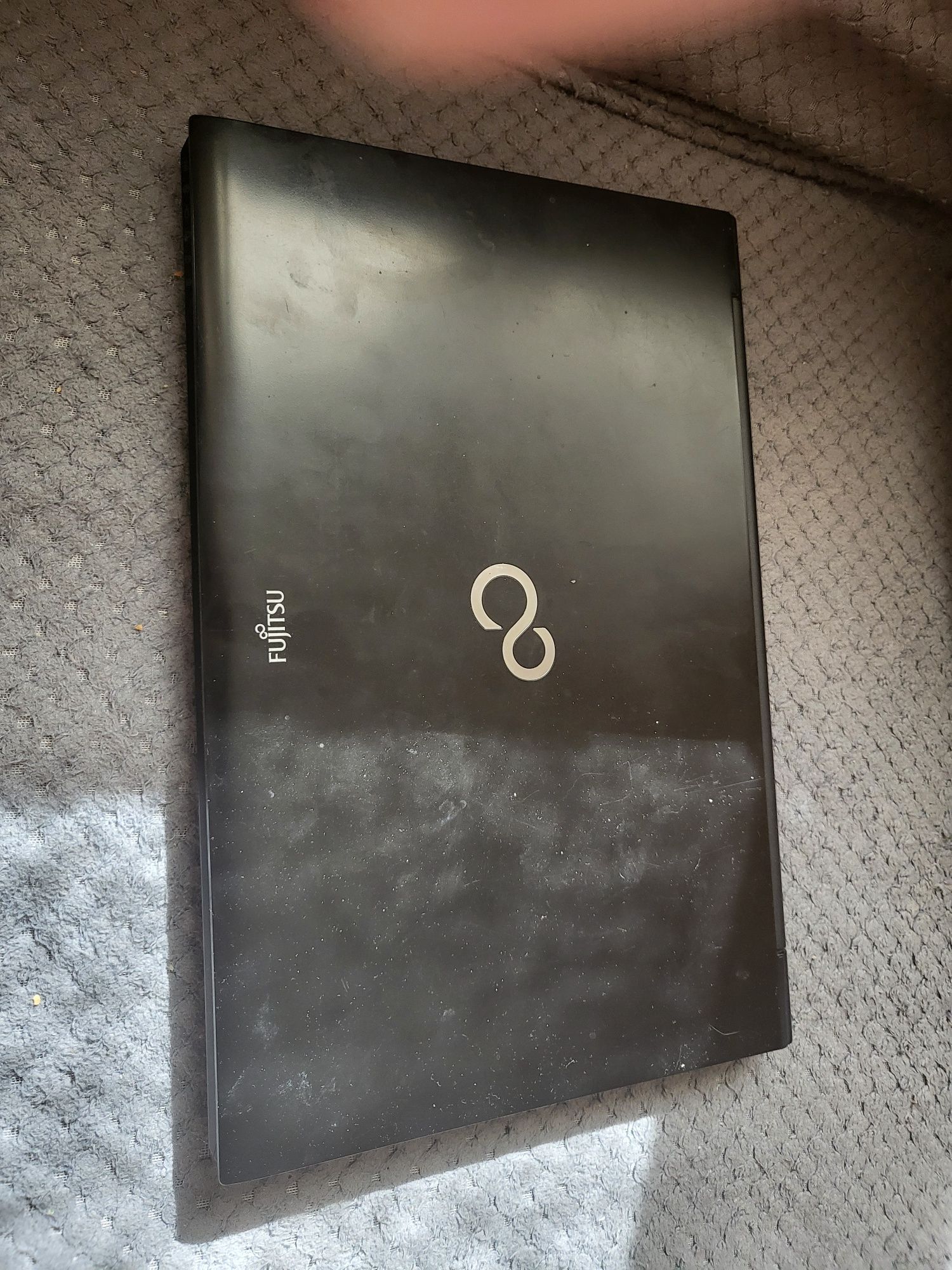 Sprzedam laptop fujitsu A532 i3