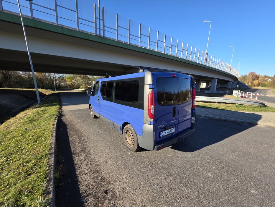 Opel Vivaro 2014r 2.0 D 9 osób