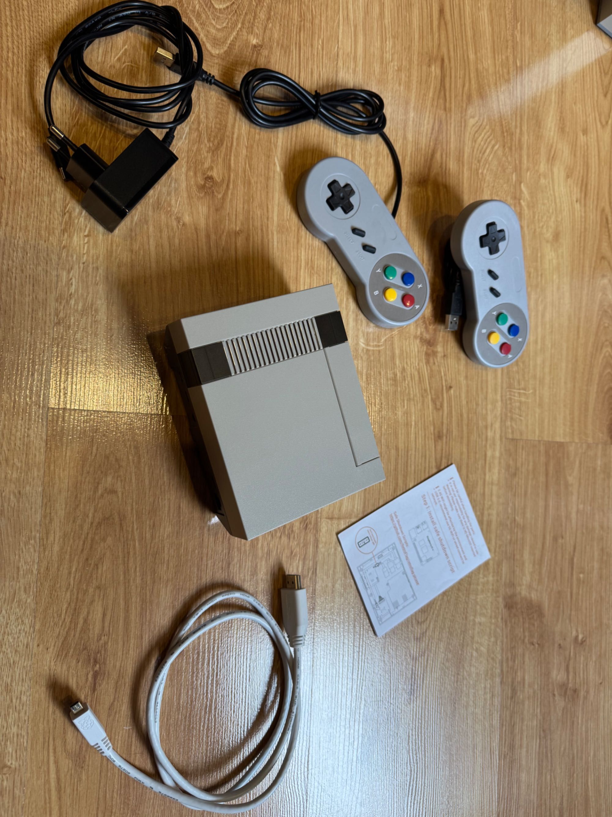 RetroPie / Raspberry Pi4 / Nespi Case / Konsola Retro