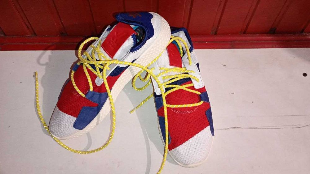 Продам Кросівки Adidas Pharrell Williams BBC Hu V2