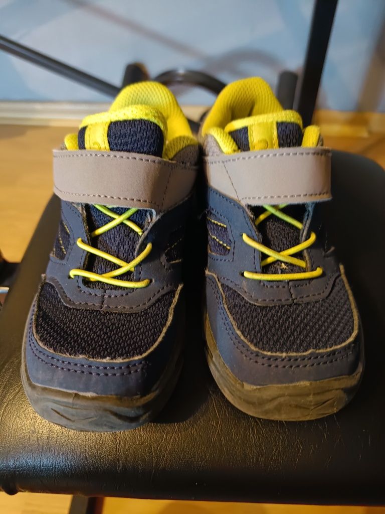 Buty chłopięce, adidasy, półbuty quechua Decathlon