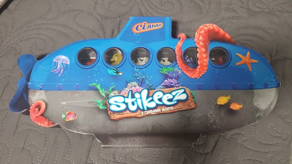 Наборы stikeez, фигурки на присоске