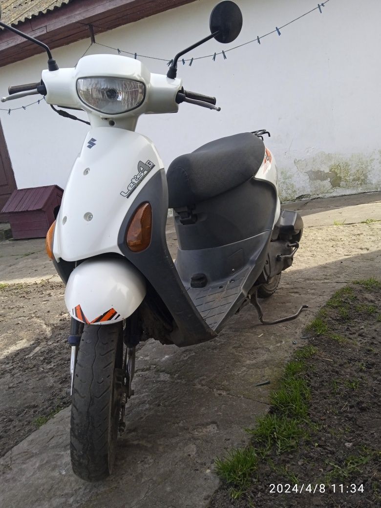 Продаю скутер suzuki lets 4