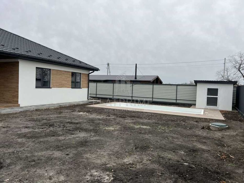 Продам новий будинок з басейном у котеджному містечку "Міжріччя"