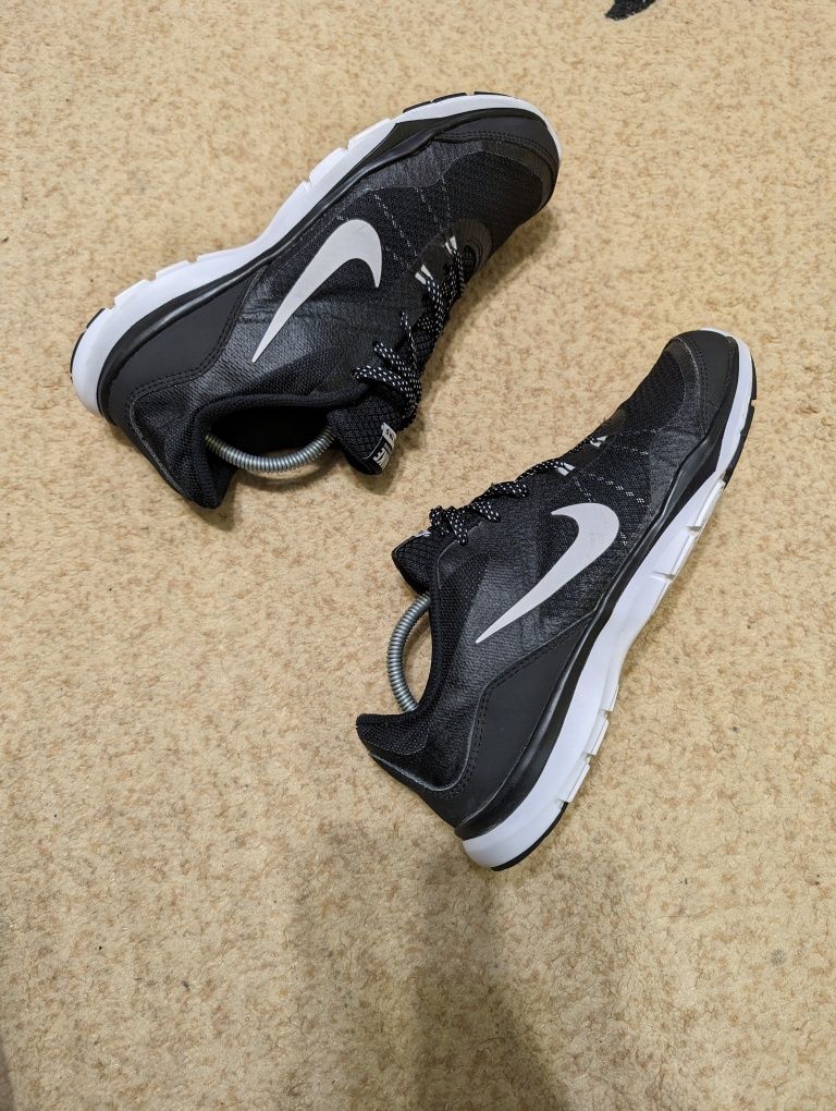 Кросівки Nike trending tr5 39р. 25см оригінал відмінний стан
