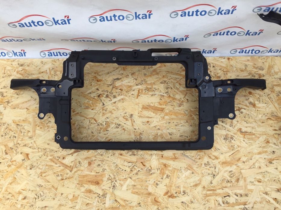 Телевізор / Панель / рамка радіаторів Skoda Fabia 00-07 / 07-10 /10-15