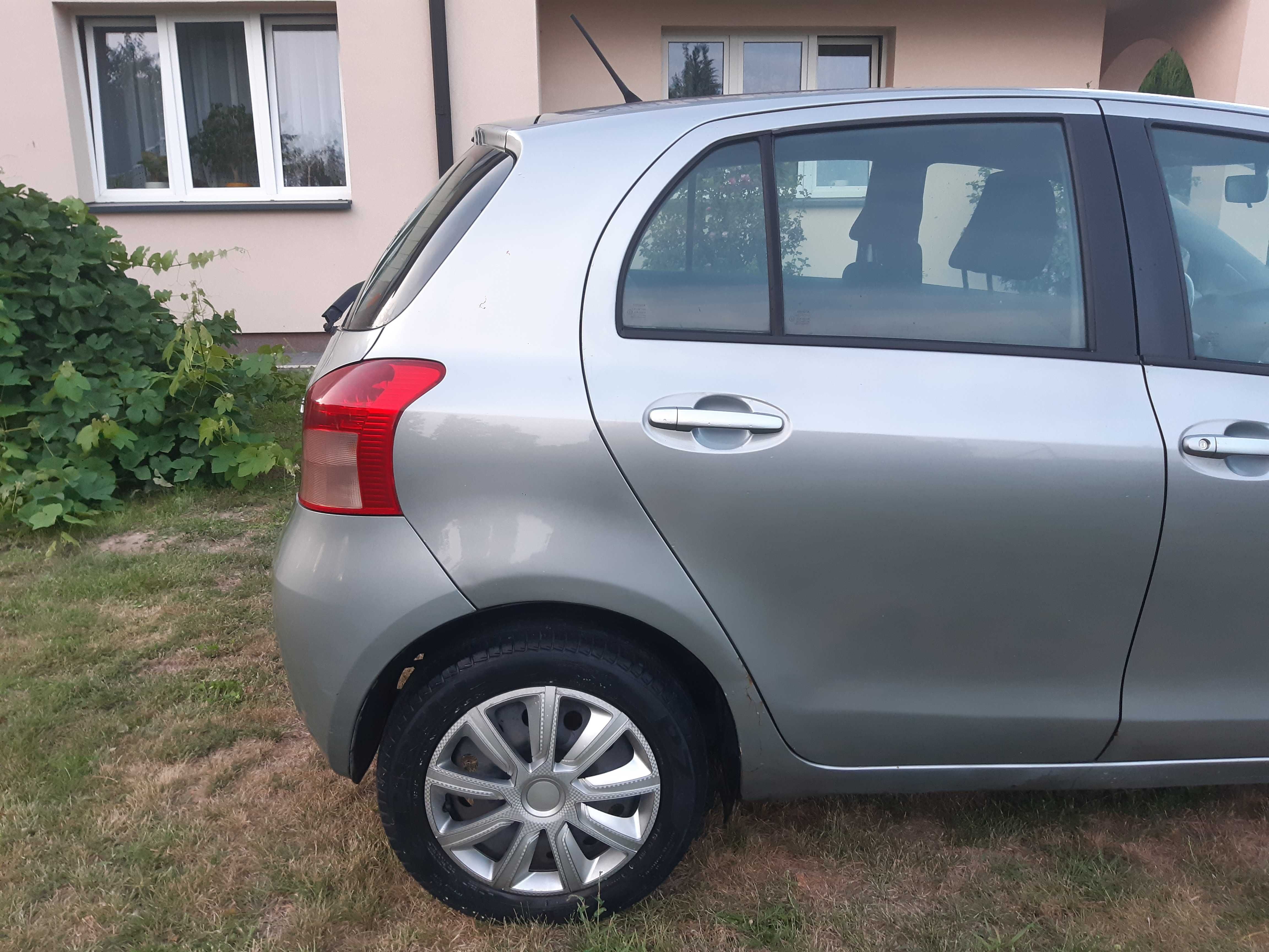 Toyota Yaris 1.3 Sol 2006/2007 - (benzyna + LPG) -uszkodzony