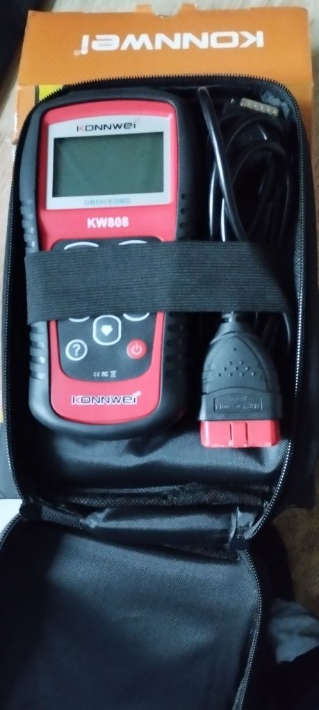 Obd II сканер Konnwei KW808
