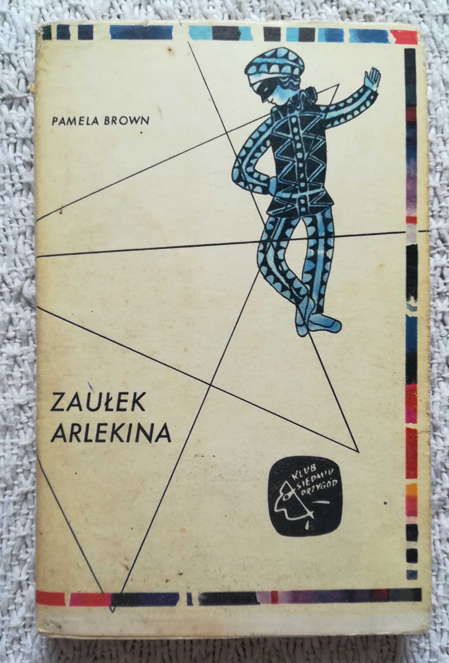 „Zaułek arlekina” Pamela Brown