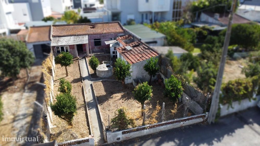 Terreno Urbano 264 m2 — Ideal para Construção de Moradia Geminada com