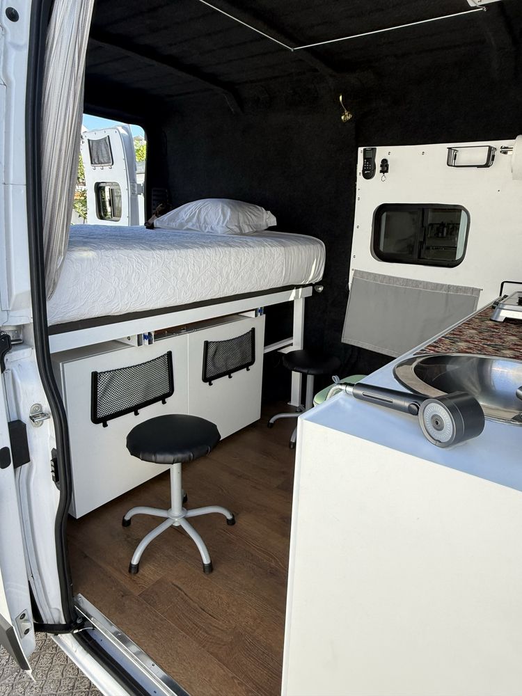 CARRINHA / Autocaravana 2021 C/ 33000Kms
