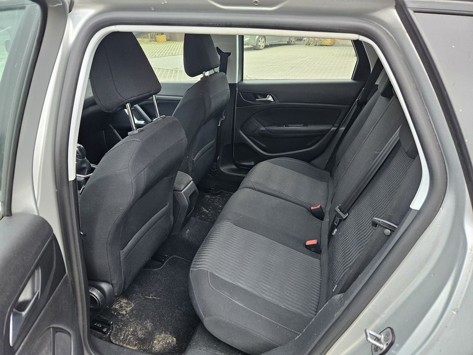 Peugeot 308 1.2benzynka/ klima/ navi/ 2014r