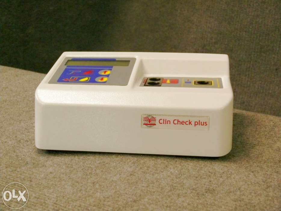 Analisador de sangue modelo RM2020 - Clin Check Plus marca BSI