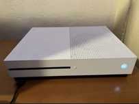 Xbox One S (com leitor de disco)
