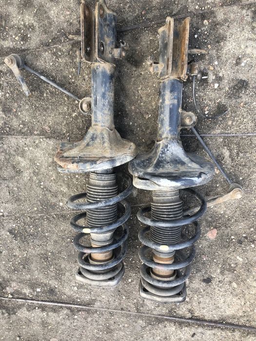 Задні стойки в зборі з пружинами hundai tucson кіа спортейдж 04-10p