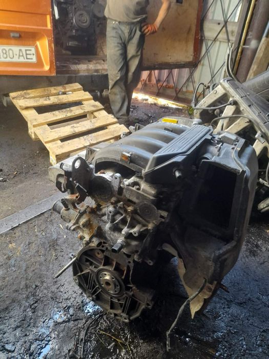 Продам Двигун Reno Scenic 2004 року 1.6 бензин K4M