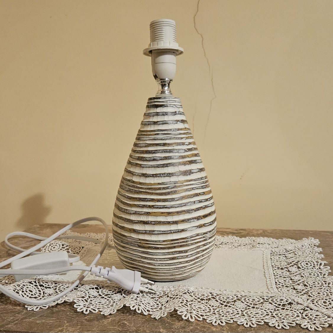 Conjunto três candeeiros de mesa (entrega em mão)