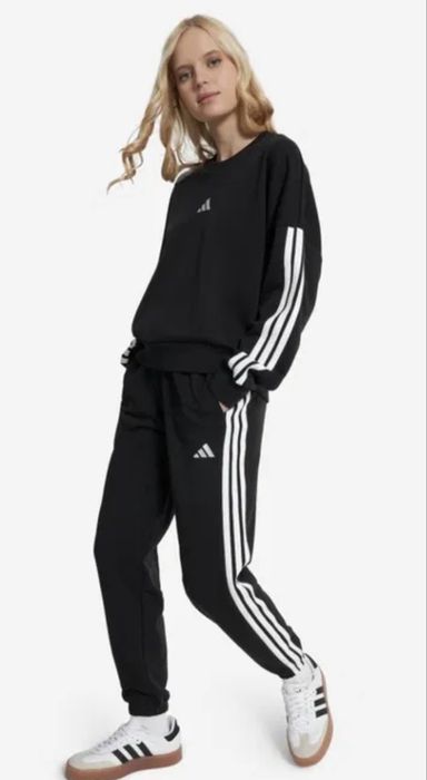 Спортивний косюм Adidas розмір S Оригінал