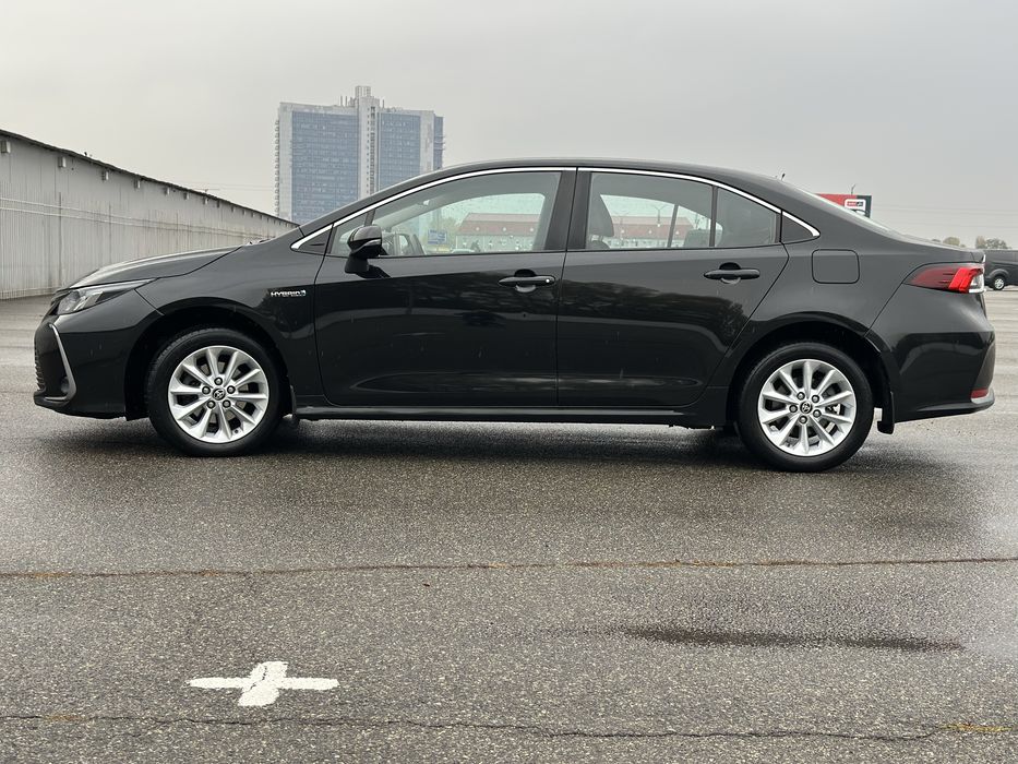 Продам Toyota Corolla HHYBRID