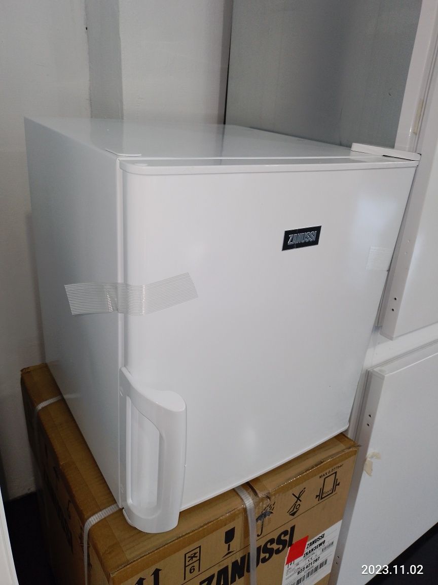 Холодильник mini белый, барный, гостиничный Zanussi ZXAN3EW0 новый