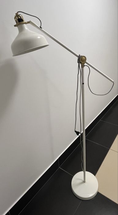 Lampa podłogowa ikea