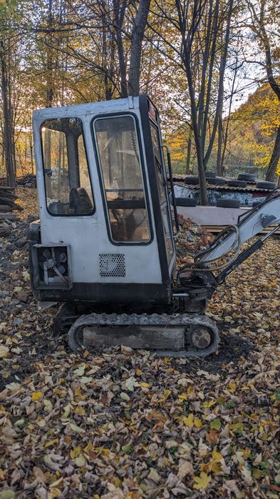 Продам міні екскаватор 1.6т.Takeuchi