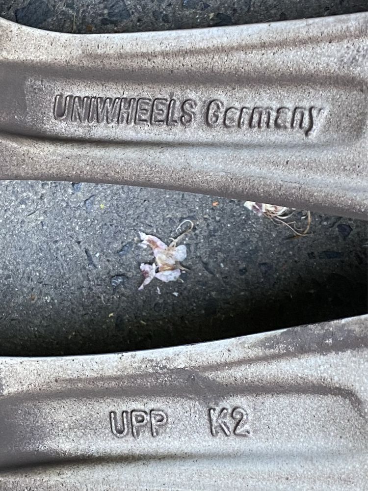 Felgi aluminiowe 5x120 17’’ ET30 Uniwheels Germany koła zimowe BMW bdb
